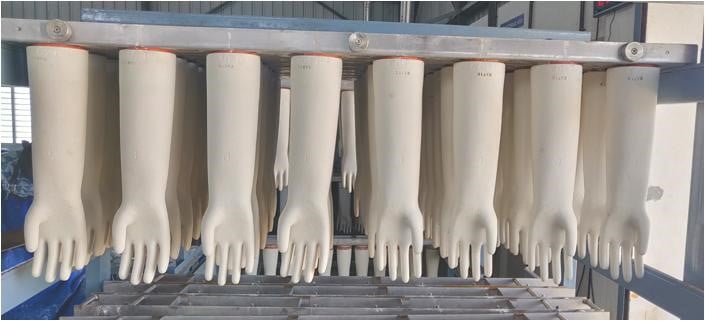 Industrial Nitrile Gloves-Ceramic Former1