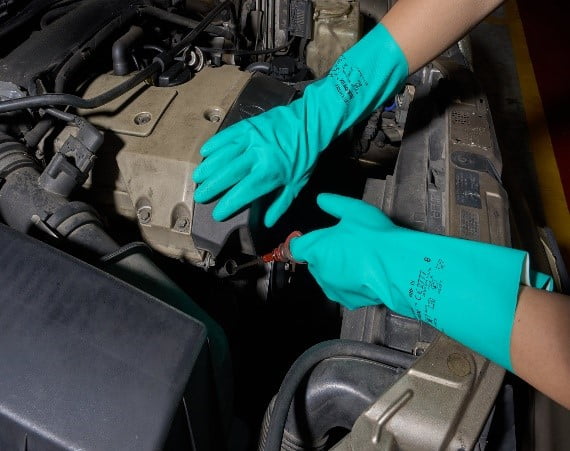 Industrial Nitrile Gloves- Automotive, Assembly, Machine & Aircraft Maintenance2